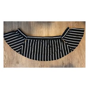 Discovery Clothing crop top